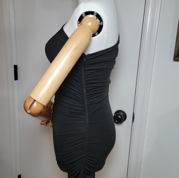Oh Polly One-Shoulder Ruched Midi Black Dress Size 0 - Picture 4 of 9